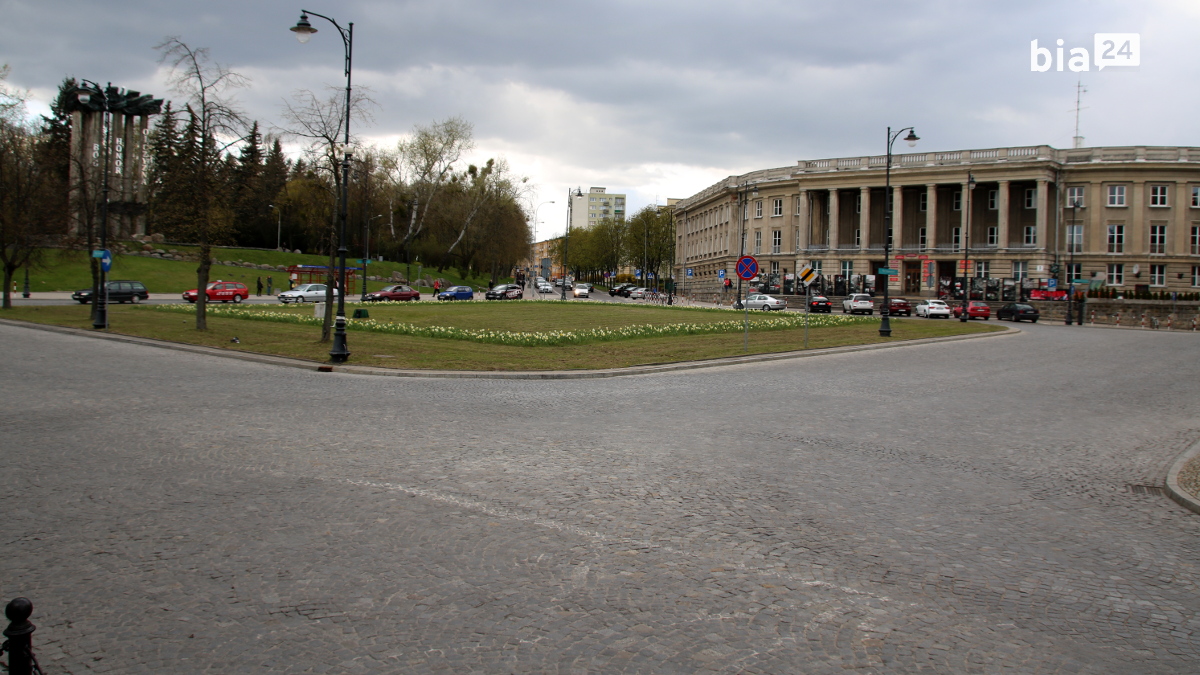 Plac Niezależnego Zrzeszenia Studentów (na&nbsp;razie plac Uniwersytecki) /fot. H. Korzenny/