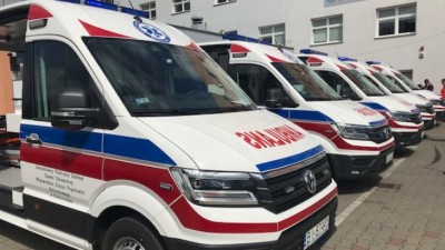Jedenaście nowych ambulansów pogotowia ratunkowego w&nbsp;Białymstoku