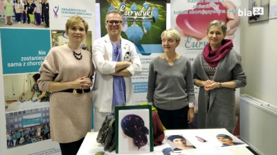 Chusty na&nbsp;Dzień Kobiet. Stowarzyszenie Eurydyki chce pomóc kobietom chorym na&nbsp;raka