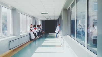 NFZ dołoży szpitalom ponad 730 milionów
