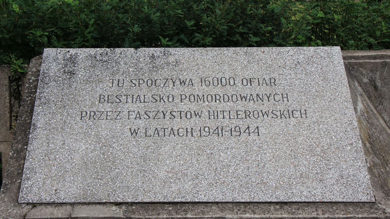 Pomnik ofiar w Grabówce [fot. Podlaski Urząd Wojewódzki]