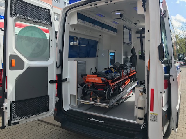 Wnętrze nowego ambulansu /fot. Bia24/