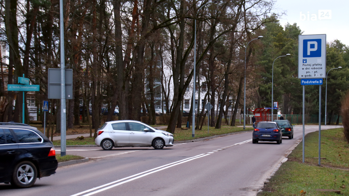 Wjazd na&nbsp;ul. Wołodyjowskiego od&nbsp;strony ul. 11 Listopada /fot. H. Korzenny Bia24/