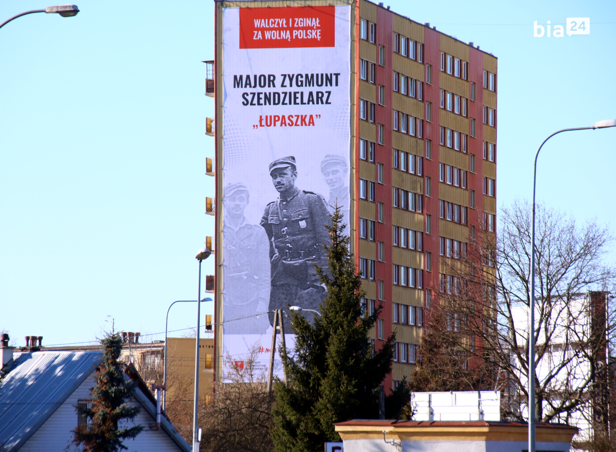 Jeden z&nbsp;dwóch billboardów z&nbsp;mjr. Łupaszką w&nbsp;Białymstoku /fot. H. Korzenny Bia24/