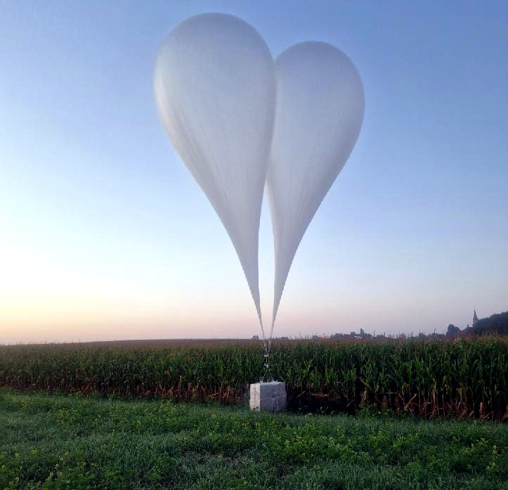 Balony z&nbsp;przemycanymi papierosami [fot. podlaska policja]