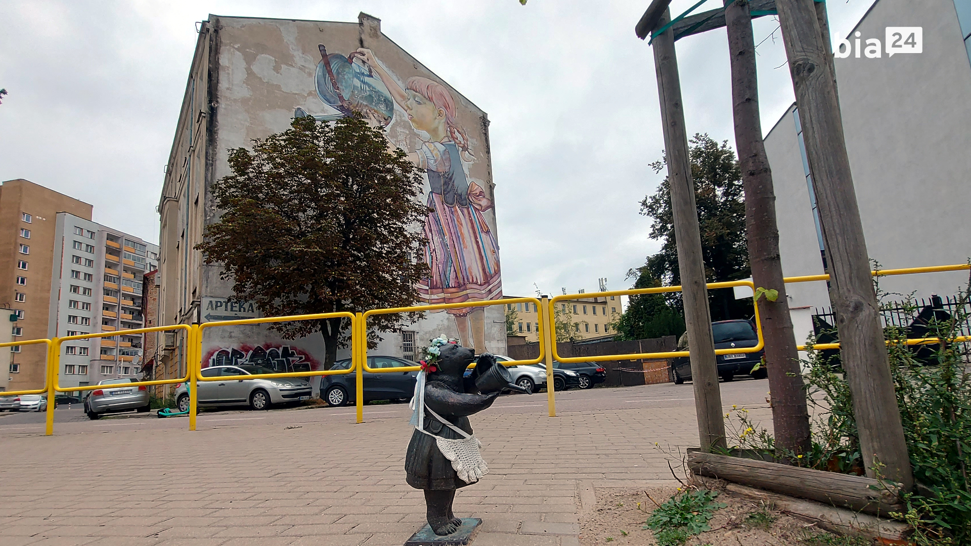 Mural Dziewczynka z&nbsp;konewką [fot. Bia24]