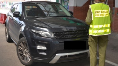 Kradziony Range Rover odzyskany w&nbsp;Bobrownikach