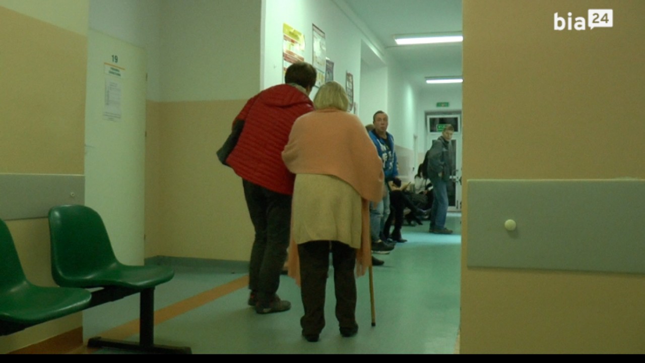 VIDEO. Niechciani pacjenci muszą czekać do&nbsp;nocy