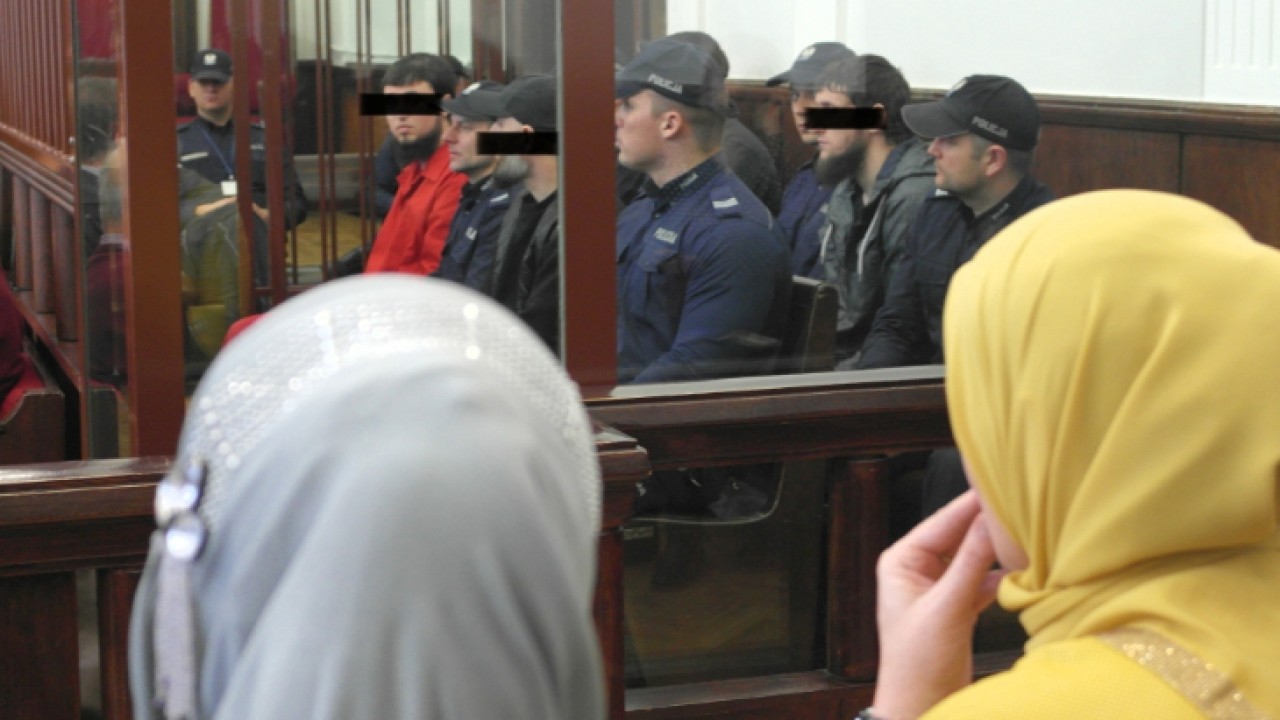 Trwa proces Czeczenów, którzy mieli werbować na dżihad. Mężczyźni nie przyznają się do winy