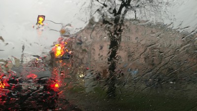 Meteorolodzy ostrzegają: przez&nbsp;marznące opady na&nbsp;drogach będzie ślisko