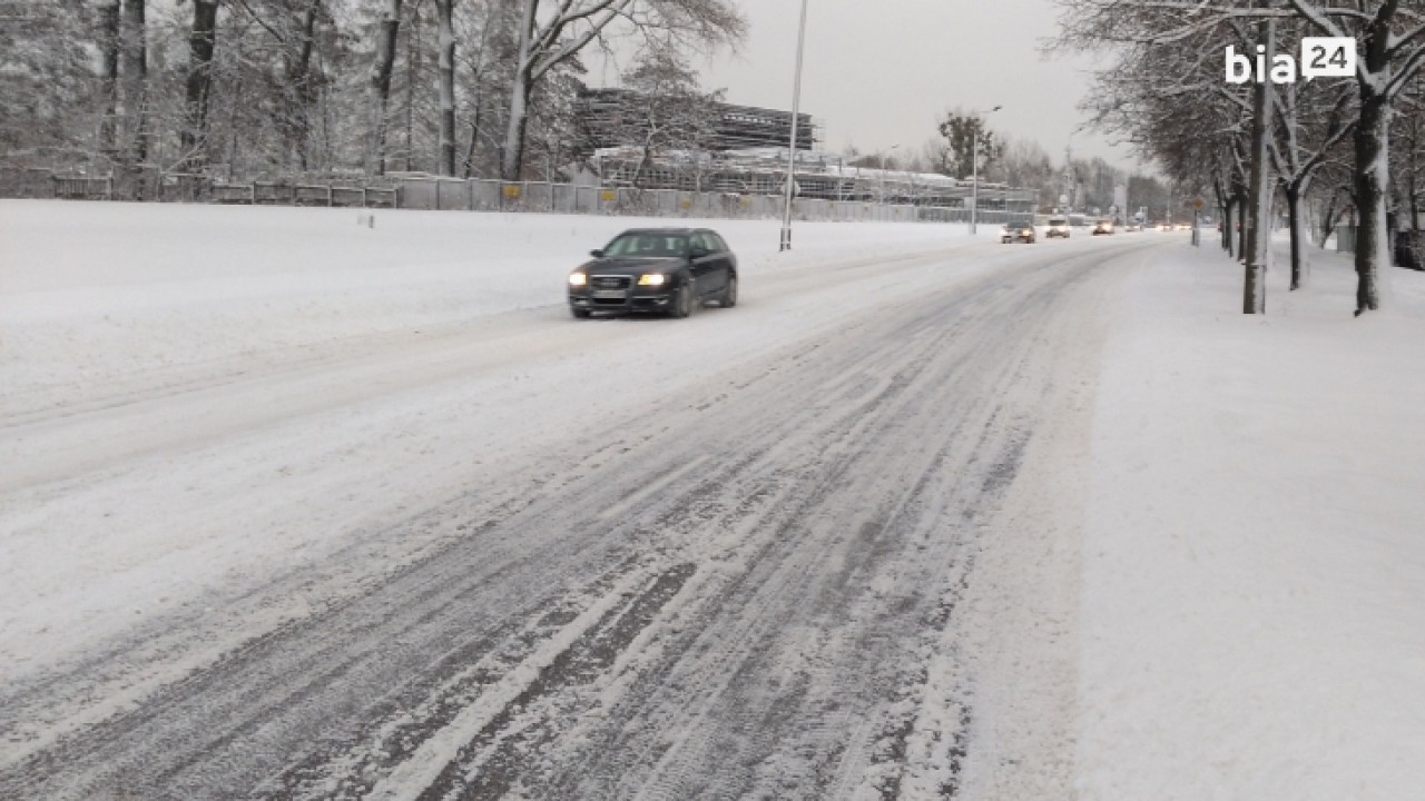 Białystok, 16 stycznia 2019 godz. 7:30, ul. Poleska, śnieg przestał padać 15 godzin temu /fot. H. Korzenny Bia24/