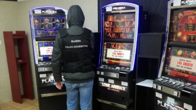 Nielegalne automaty do&nbsp;gry zatrzymane. Zapłacą 100 tys. złotych za&nbsp;każdy