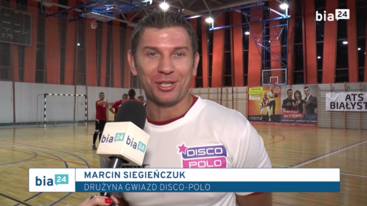 Gwiazdy Disco Polo na&nbsp;boisku z&nbsp;Jagiellonią (VIDEO)