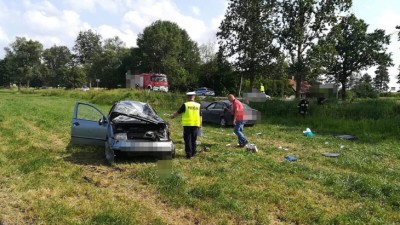 Wypadek pod Mońkami. Dwie osoby w&nbsp;szpitalu