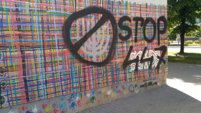 Mural "Utkany wielokulturowością" znów zniszczony przez&nbsp;wandali