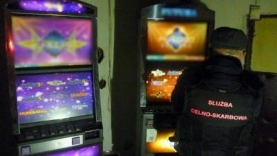 Nielegalne automaty do&nbsp;gier zajęte przez&nbsp;policję skarbową