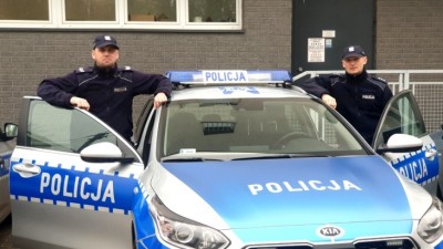 Policjanci odnaleźli zziębniętego 43-latka w&nbsp;śniegu