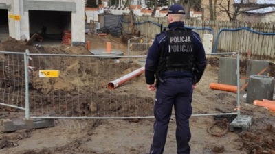 Trzy niewybuchy w&nbsp;Łomży. Policja zabezpieczyła teren