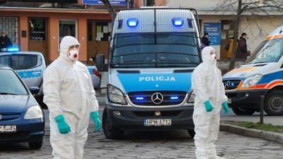 Koronawirus. Mężczyzna uciekł ze&nbsp;szpitala. Znalazła go policja