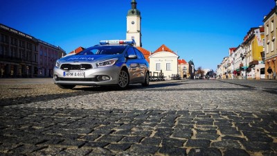 Sprawdź jak&nbsp;dostać się do&nbsp;policji. Nabór trwa