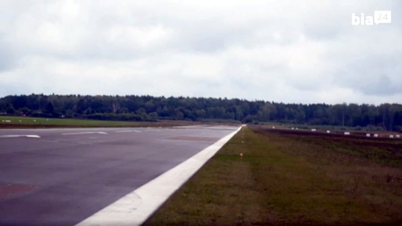Pas startowy lotniska i Las Solnicki /fot. archiwum Bia24/
