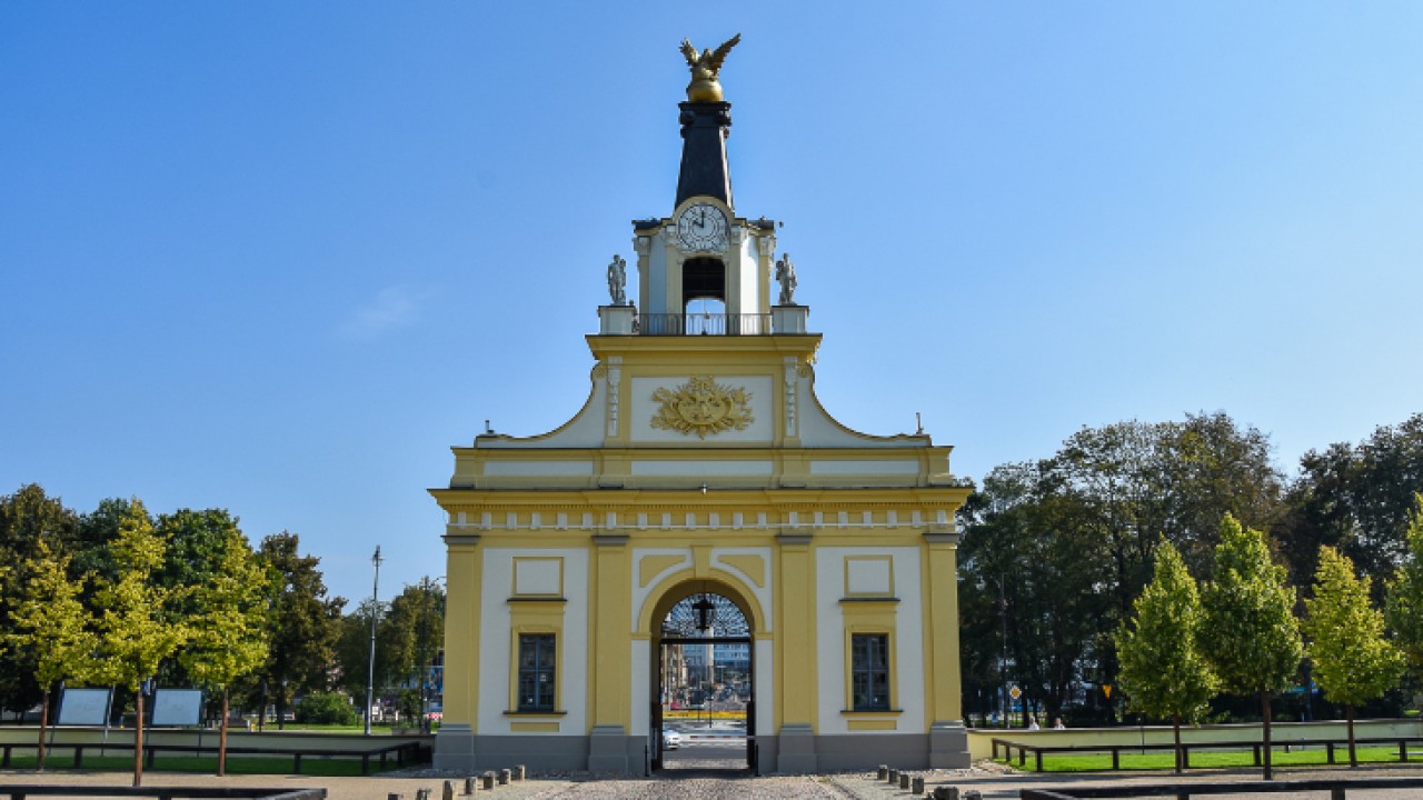 Punkt informacji turystycznej jest w wieży bramnej Pałacu Branickich /fot. UM Białystok/ 