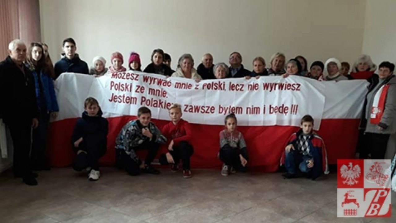Polacy na Białorusi podczas obchodów 100. rocznicy odzyskania przez Polskę niepodległości /fot. znadniemna.pl/