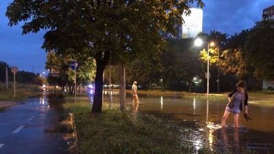 Radny pyta, dlaczego Białystok zalewa woda po&nbsp;deszczu