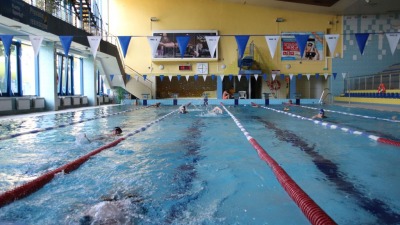 Nauka i&nbsp;doskonalenie pływania, aerobik i&nbsp;rehabilitacja. Ruszają zapisy na&nbsp;zajęcia w&nbsp;miejskich pływalniach