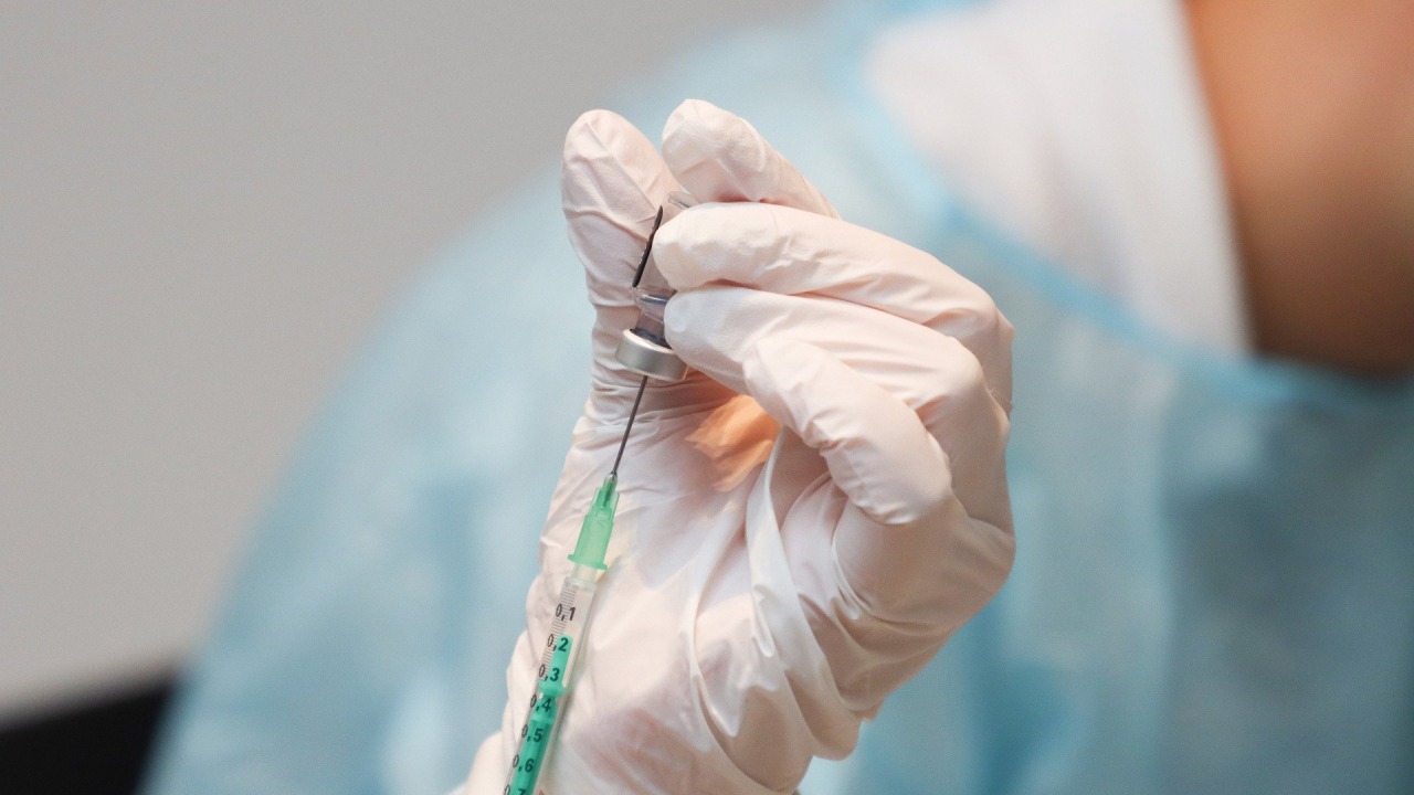 Dziś (24.09) rozpoczęła się rejestracja na szczepienie przeciwko COVID-19 trzecią dawką [fot. pixabay.com]
