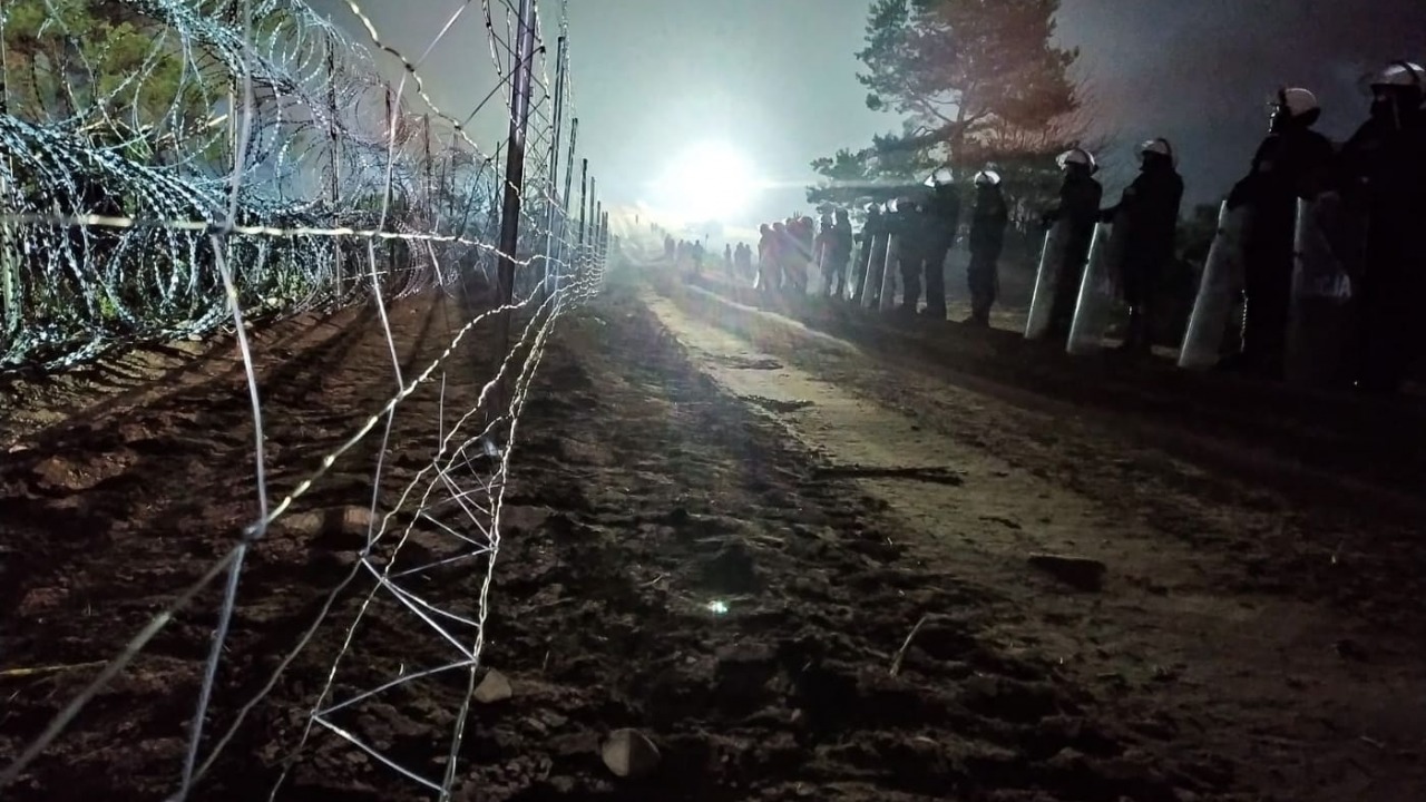 Oddziały policji na granicy z Białorusią [fot. podlaska policja]