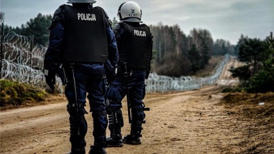 Raport z&nbsp;granicy. 100-osobowa grupa migrantów zaatakowała w&nbsp;okolicach Białowieży