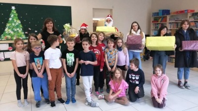 Paczki dla niepełnosprawnych dzieci i&nbsp;biednych rodzin. Od&nbsp;uczniów i&nbsp;szkolnych wolontariuszy