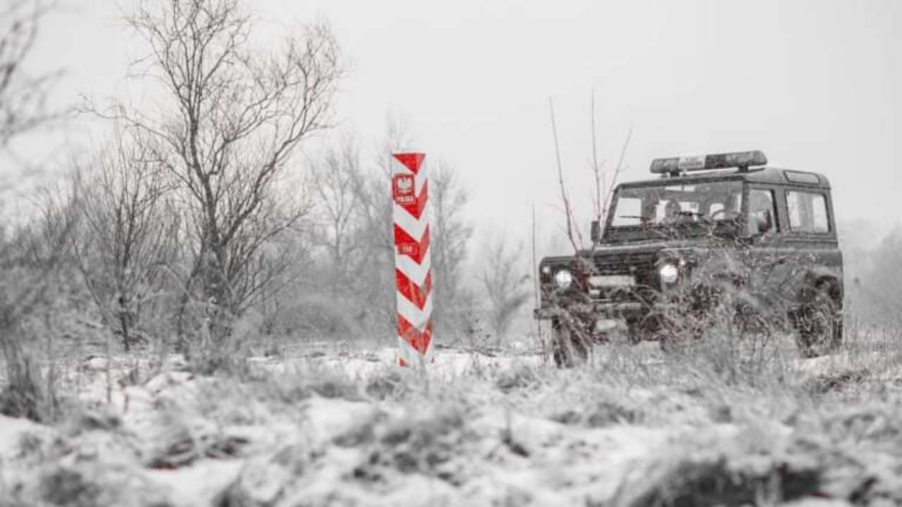 Granicę polsko-białoruską próbowało przekroczyć 47 osób [fot. twitter.com/Straz_Graniczna]