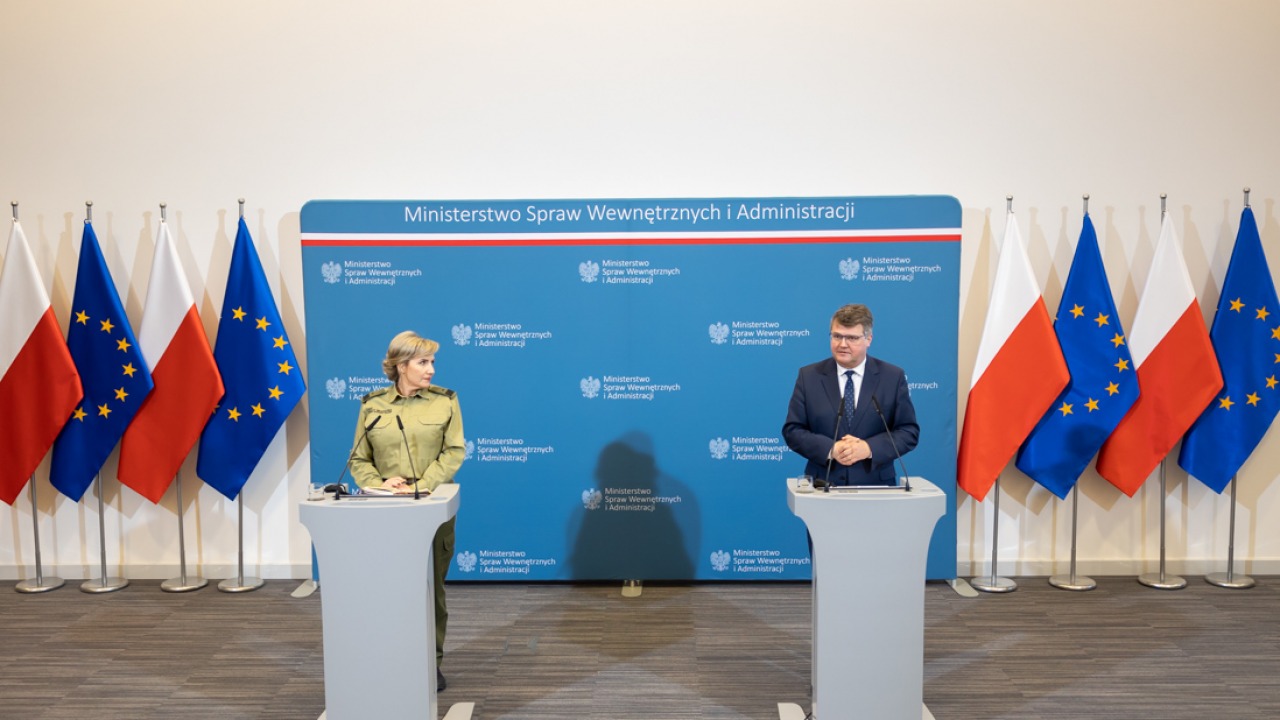 Straż Graniczna podpisała umowy dotyczące budowy zapory na granicy polsko-białoruskiej [fot. MSWiA]