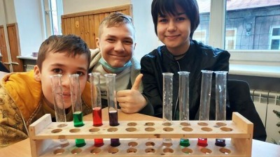 Młodzi alchemicy eksperymentują w&nbsp;białostockiej szkole