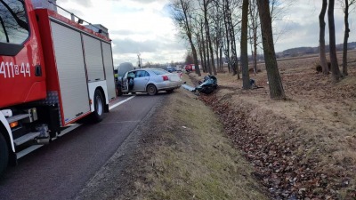 Wypadek na&nbsp;DK 19 w&nbsp;Pilikach pod Bielskiem Podlaskim. Zderzenie trzech aut