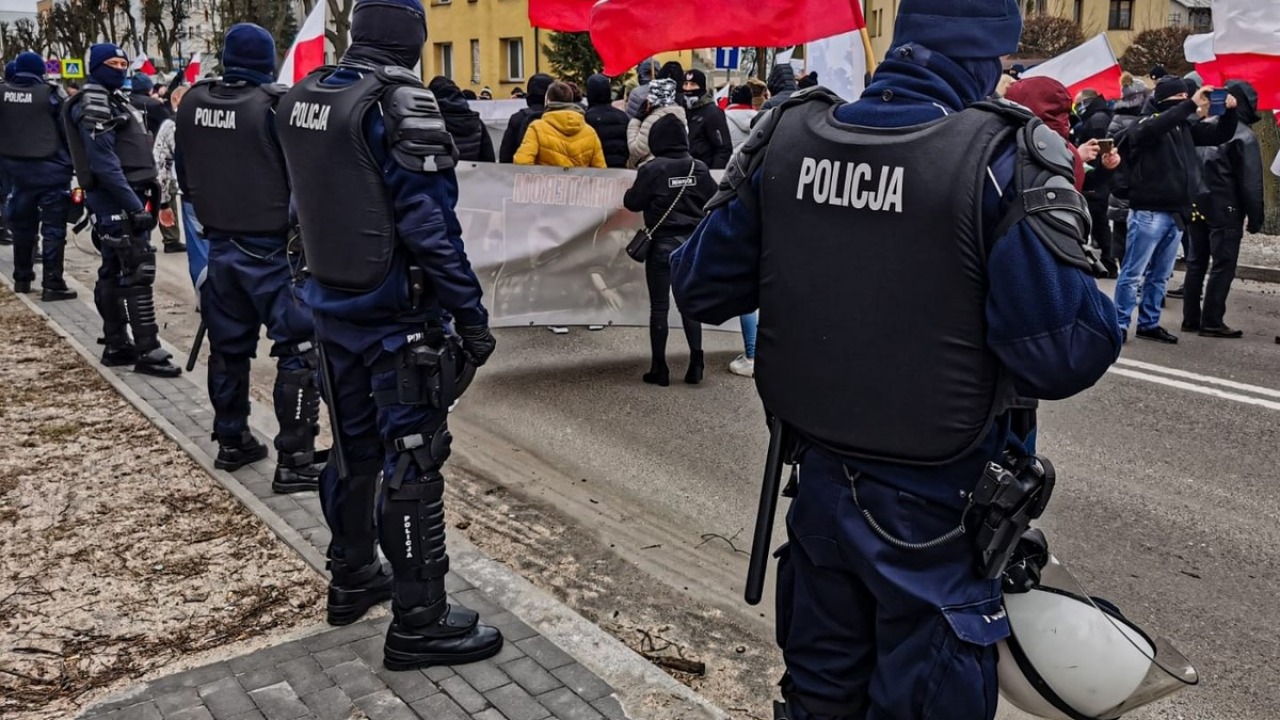 Policja ochrania Marsz Pamięci Żołnierzy Wyklętych w Hajnówce [fot. KPP Hajnówka]