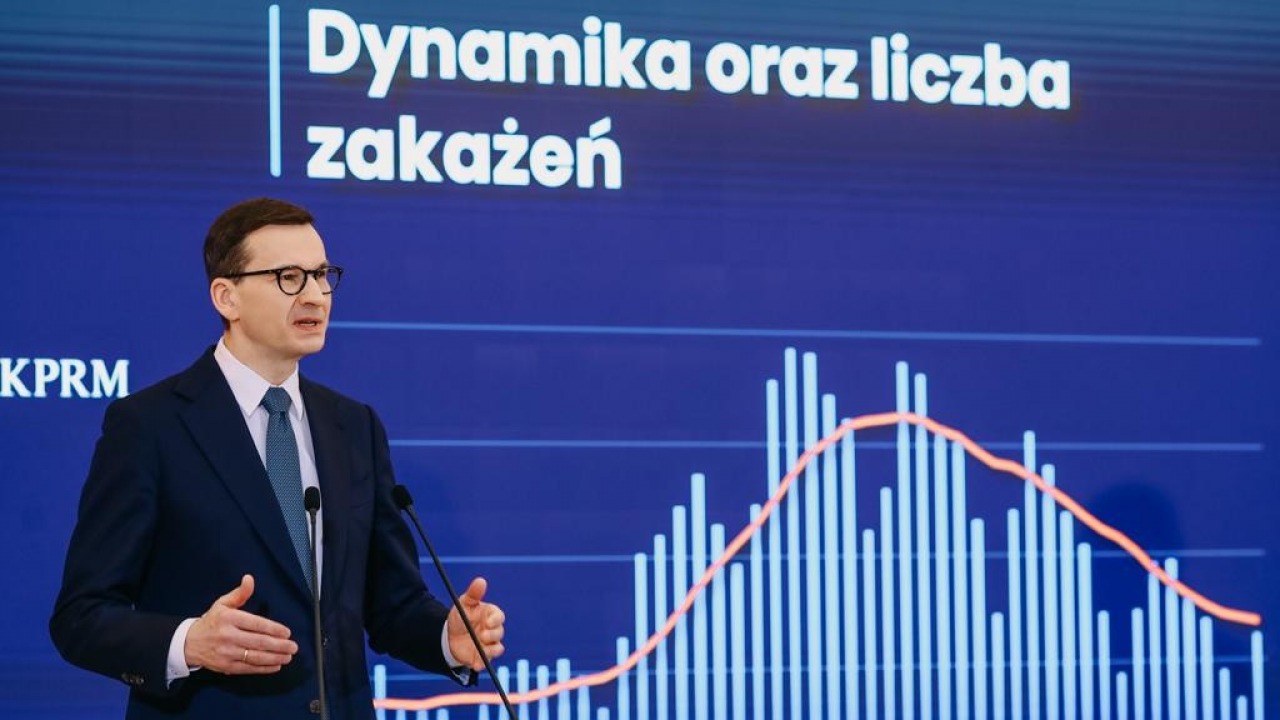 Premier Mateusz Morawiecki ogłosił zmiany w obostrzeniach covidowych [fot. KPRM]