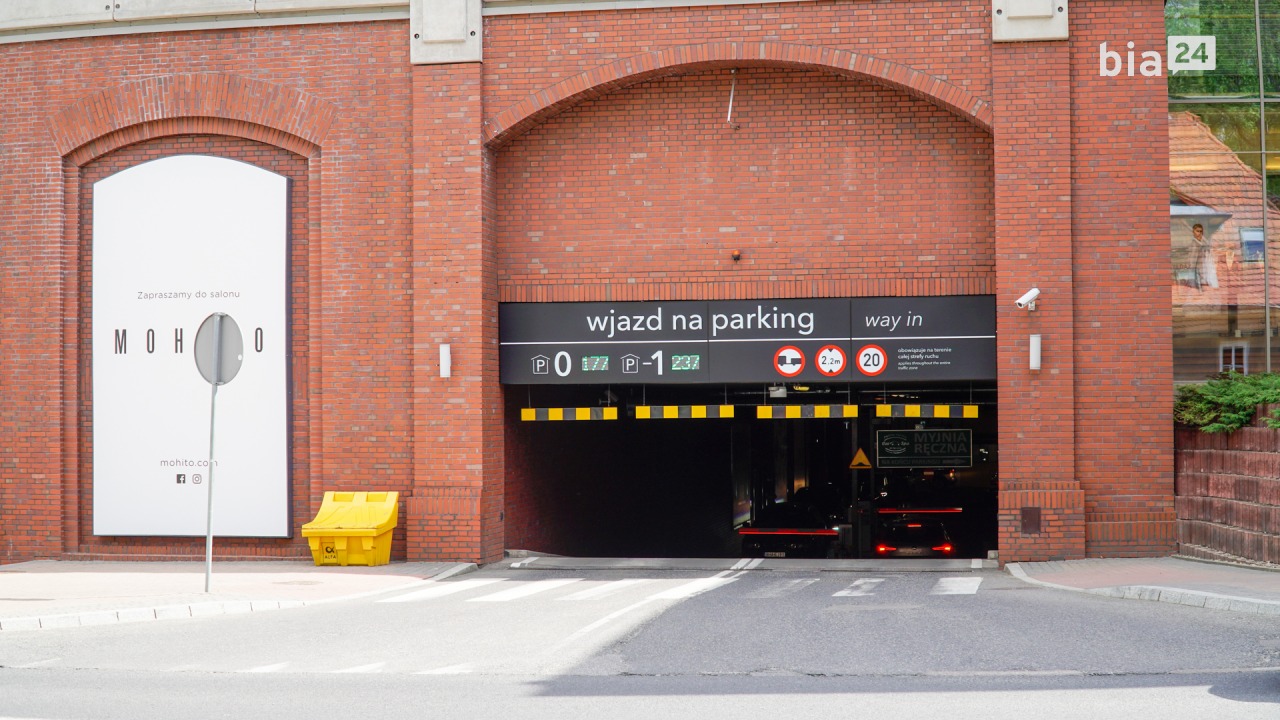Zmiany w parkowaniu w białostockiej Galerii Alfa [fot. bia24.pl]