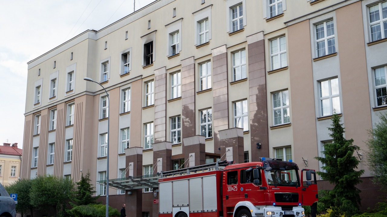 Pożar w Podlaskim Urzędzie Wojewódzkim [fot. Daniel Abramowicz/bia24.pl]