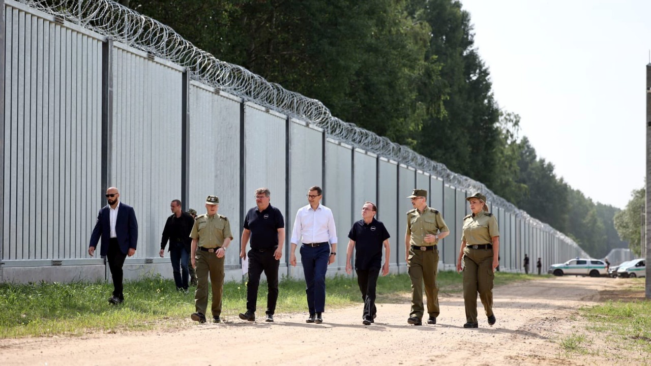 Budowa zapory na granicy polsko-białoruskiej została zakończona [fot. twitter.com]