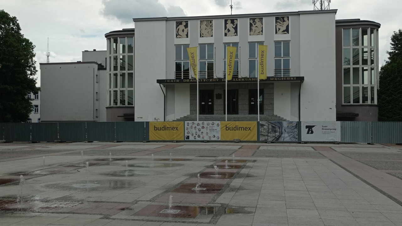Trwa remont budynku Teatru Dramatycznego [fot. Bia24]