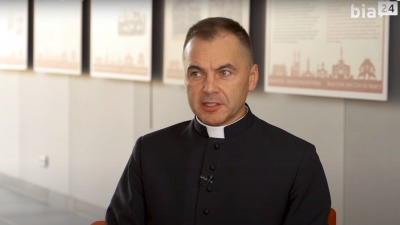 Arcybiskup przeprasza za&nbsp;księdza Dębskiego