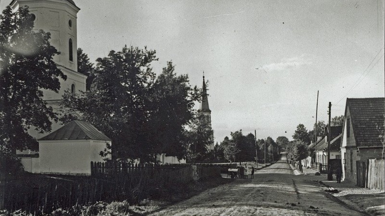 Supraśl, 1914 roku - skrzyżowanie ulicy Piłsudskiego z Główną [z arch. Wojciecha Załęskiego]