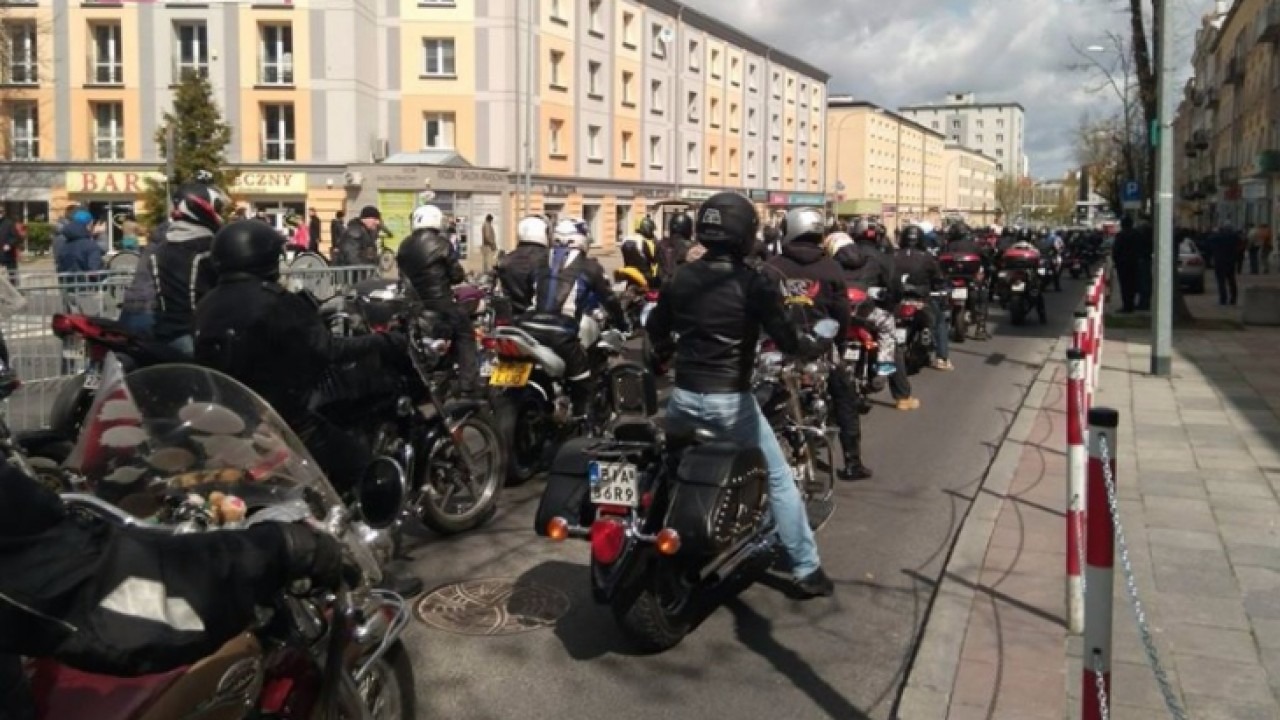 Parada motocyklistów na ulicach Białegostoku [fot. archiwum Bia24] 