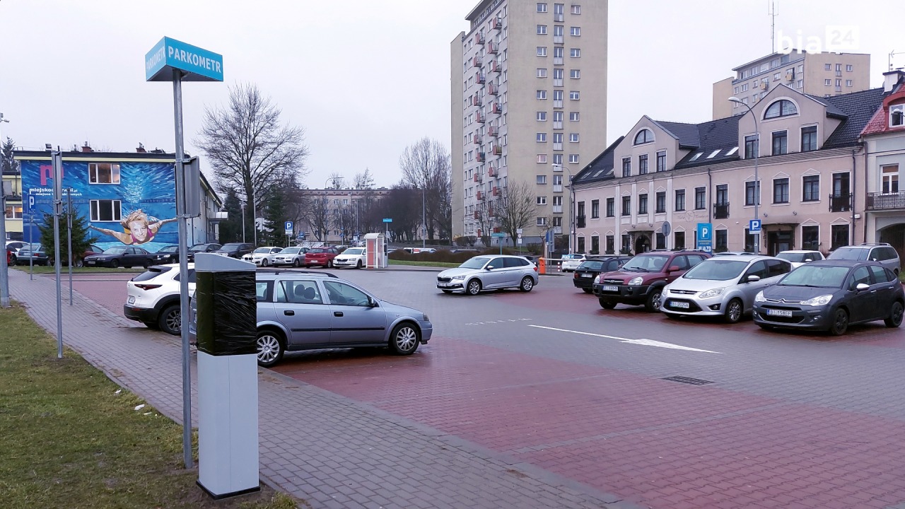 Parking przy ul. Włókienniczej w Białymstoku [fot. Bia24]