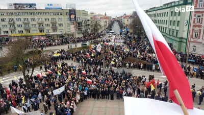 VIDEO. Marsz Papieski w&nbsp;centrum Białegostoku