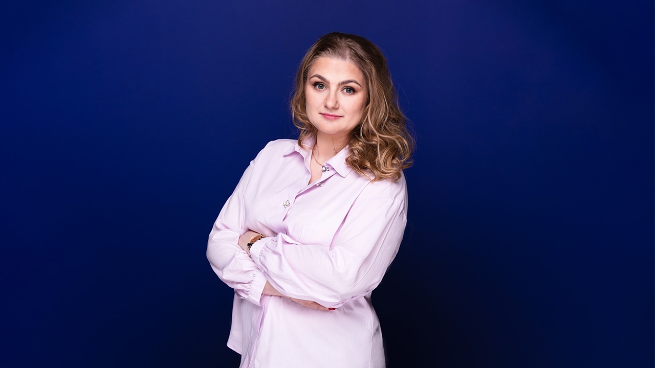 Adrianna Kucharska - prawnik, specjalista ds. kadr i płac, specjalista ds. BHP