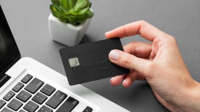 Karta kredytowa – czy warto ją mieć?